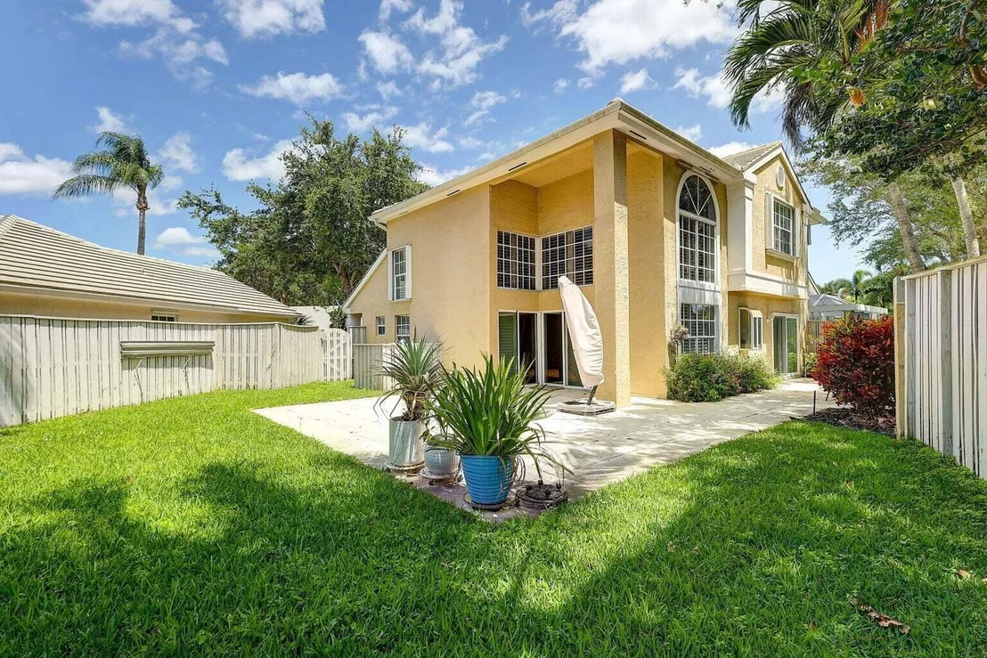 Photo of 11 Commanders Drive