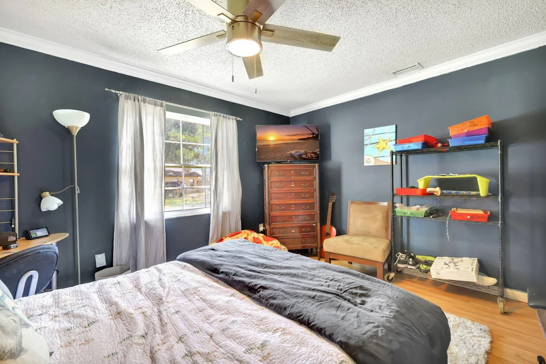 Photo of 5903 Sunset Boulevard