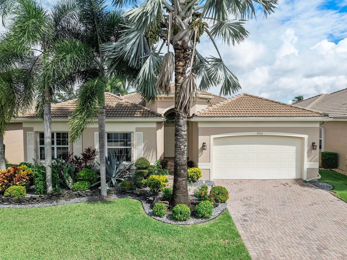 Photo of 9952 Bluefield Drive