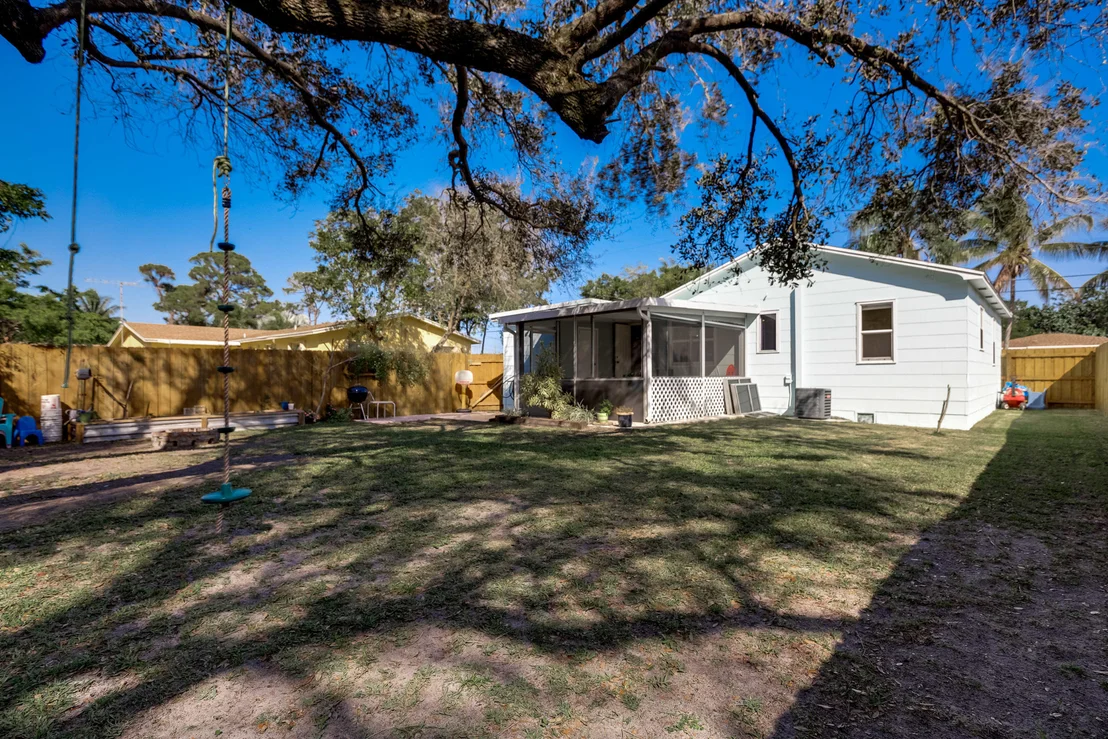 Photo of 805 Mathis Street