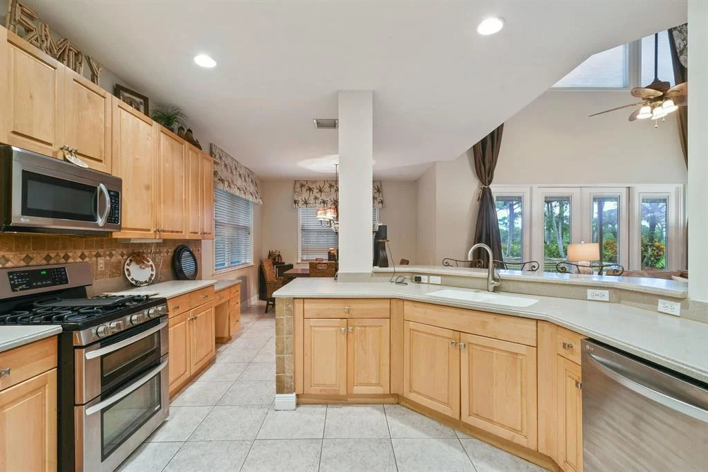 Photo of 352 Kingfisher Drive