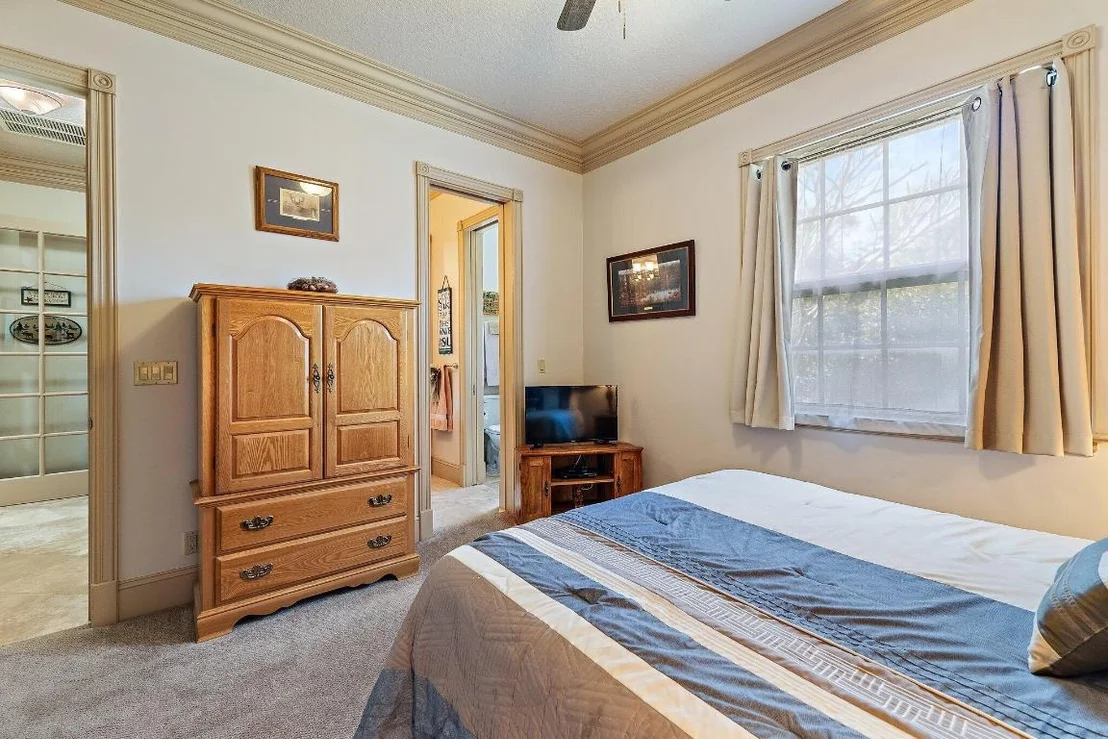 Photo of 16490 130th Avenue N