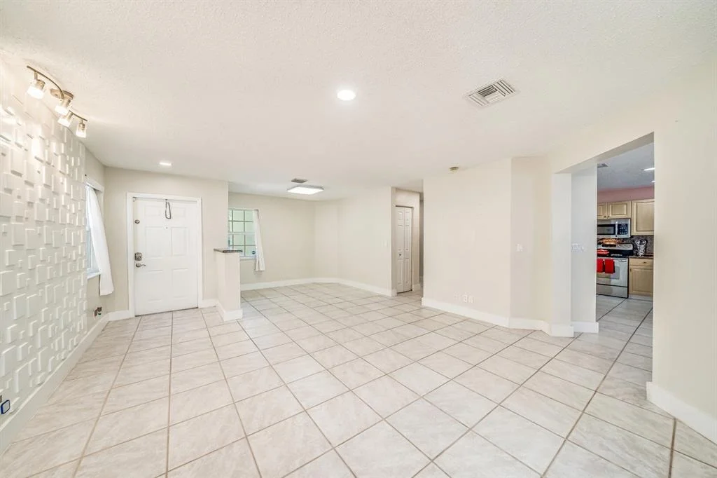 Photo of 3909 Crescent Creek Drive