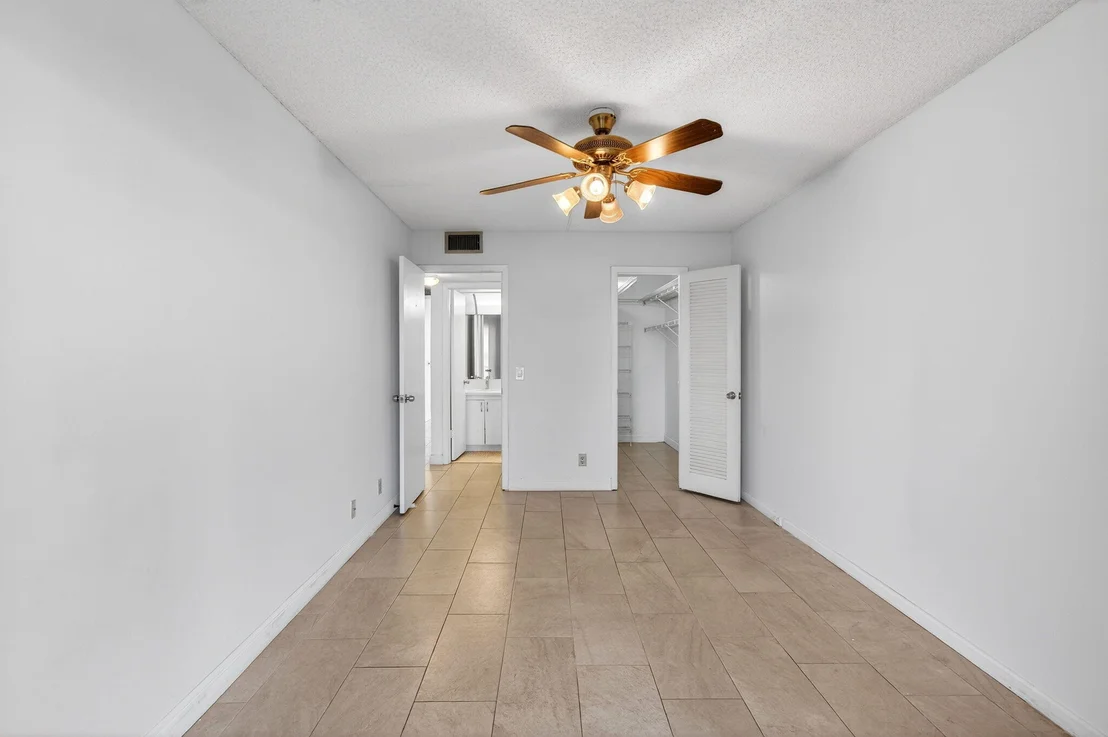 Photo of 1017 Cornwall A