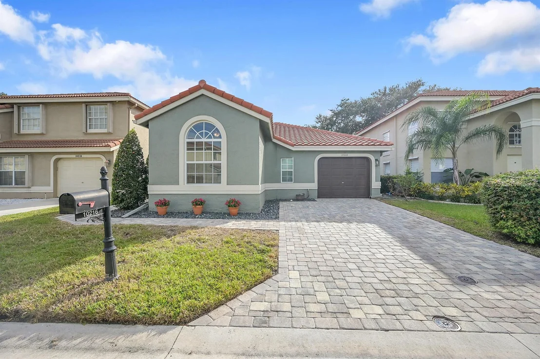 Photo of 10216 Breezeway Place