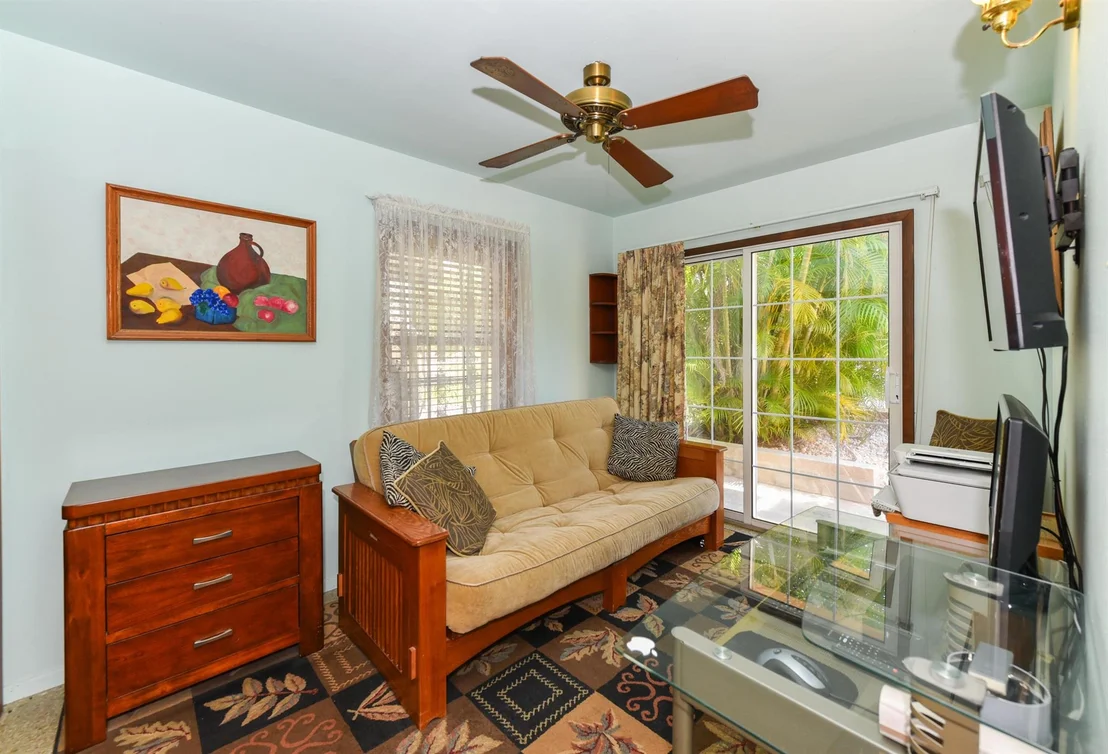 Photo of 1116 NE Oceanview Circle