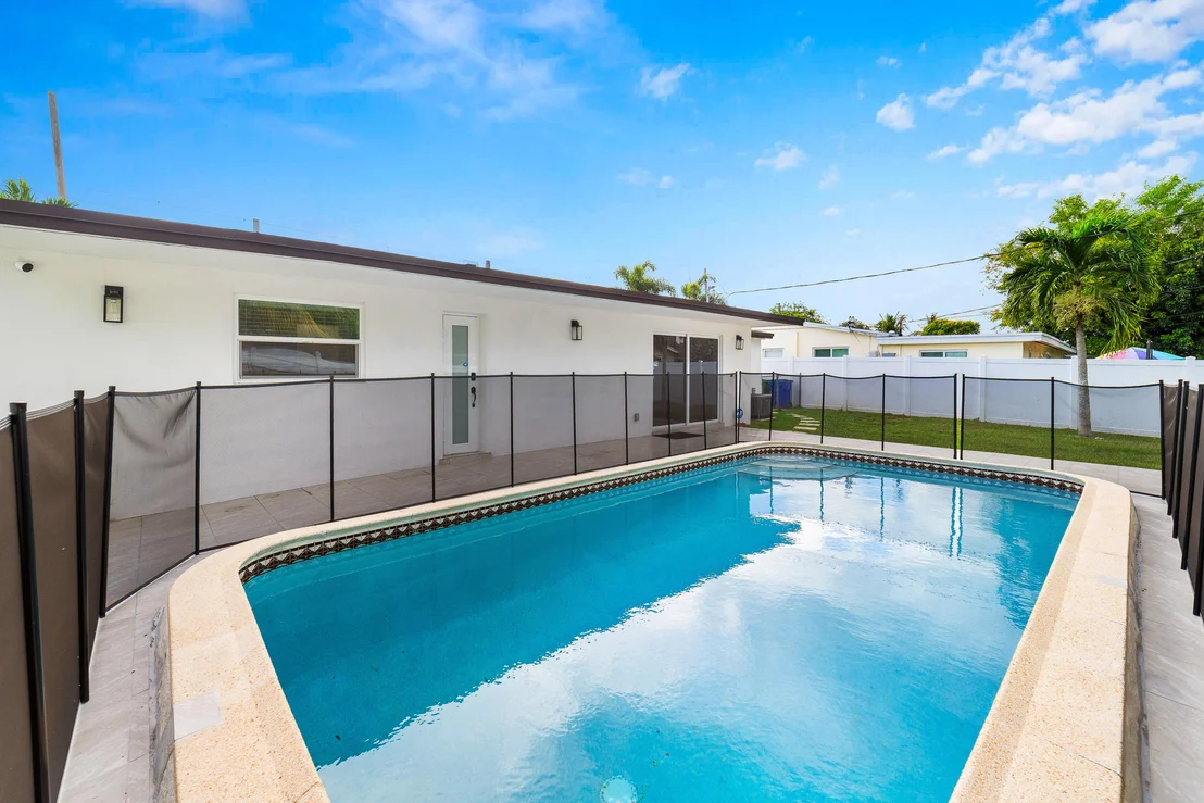 Photo of 6335 Southgate Boulevard