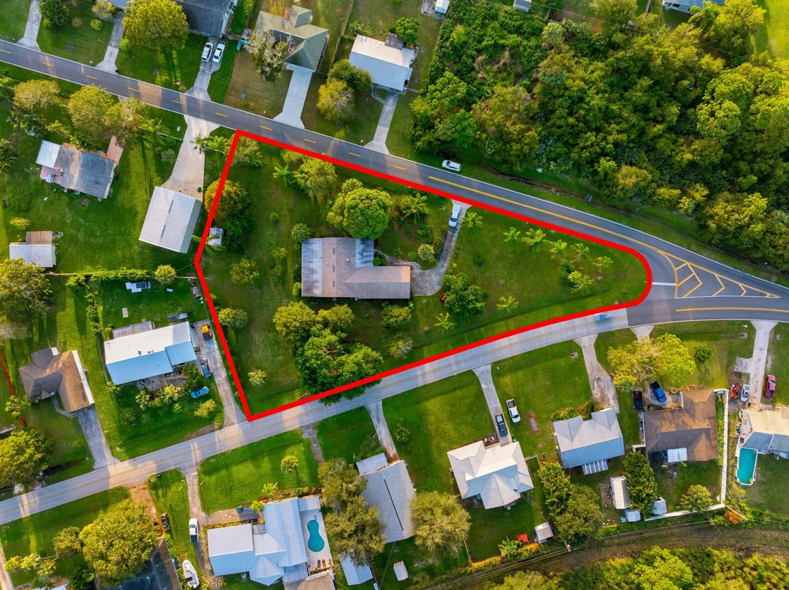 Photo of 4900 Palm Drive