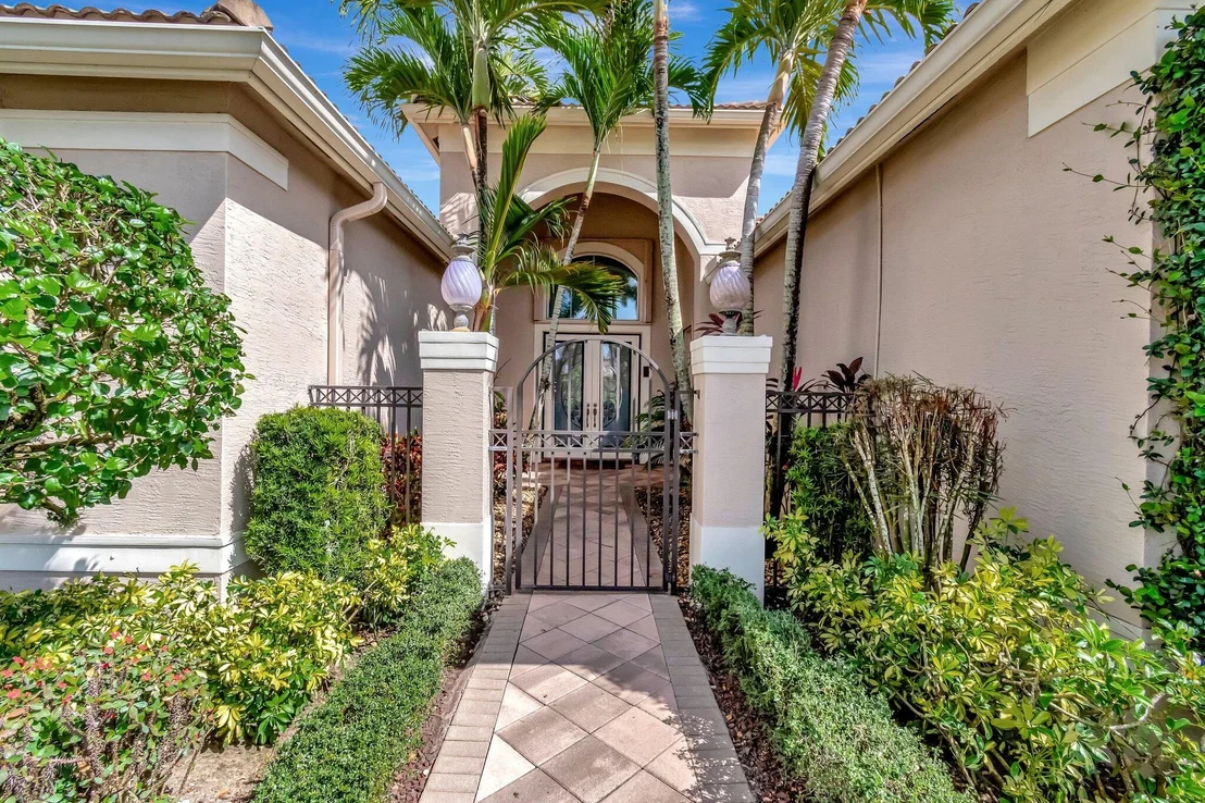 Photo of 10702 Whitewind Circle