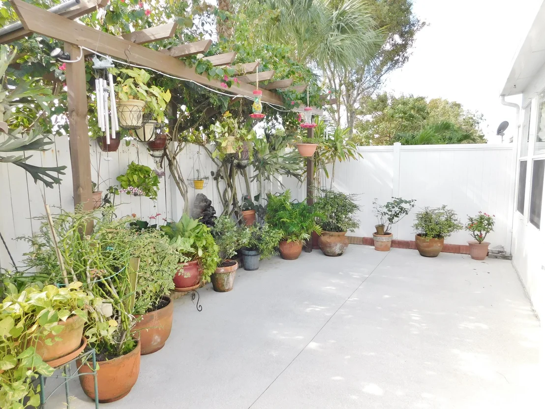 Photo of 5980 Azalea Cir
