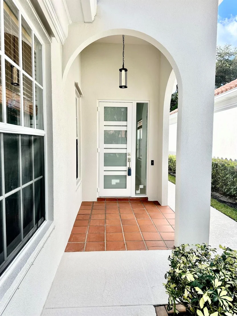 Photo of 2048 Valencia Drive