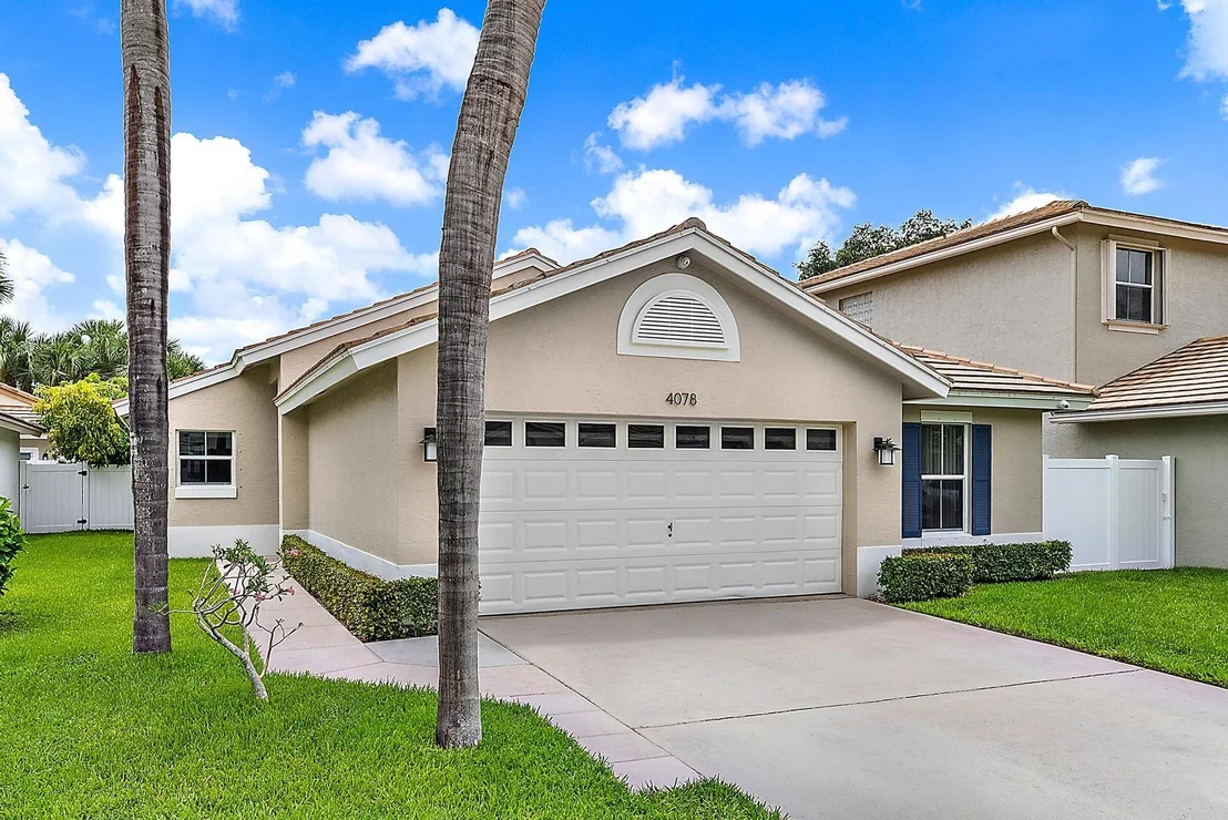 Photo of 4078 Manor Forest Trail