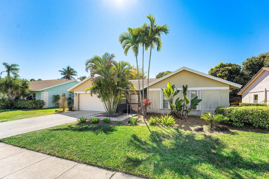 Photo of 838 NW 9th Way