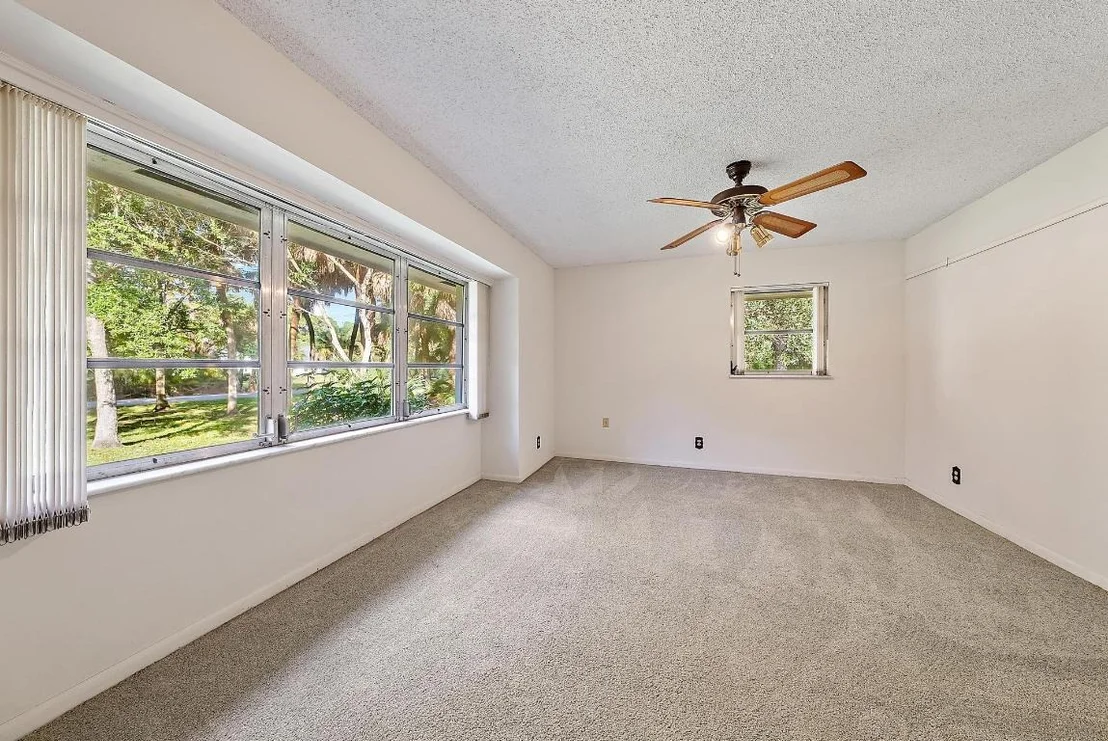 Photo of 16486 95th Avenue N