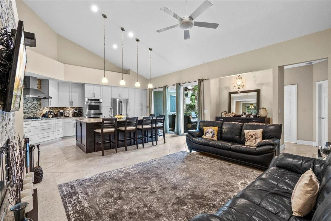 Photo of 2640 Devon Court Court