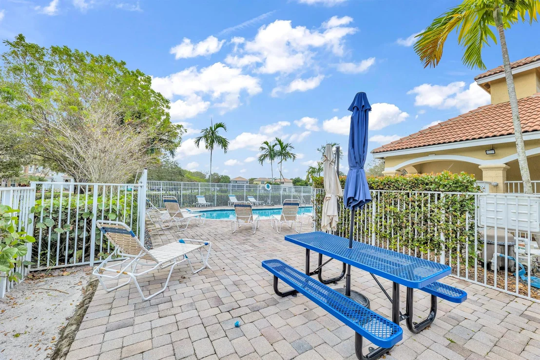 Photo of 3975 Sabal Lakes Road
