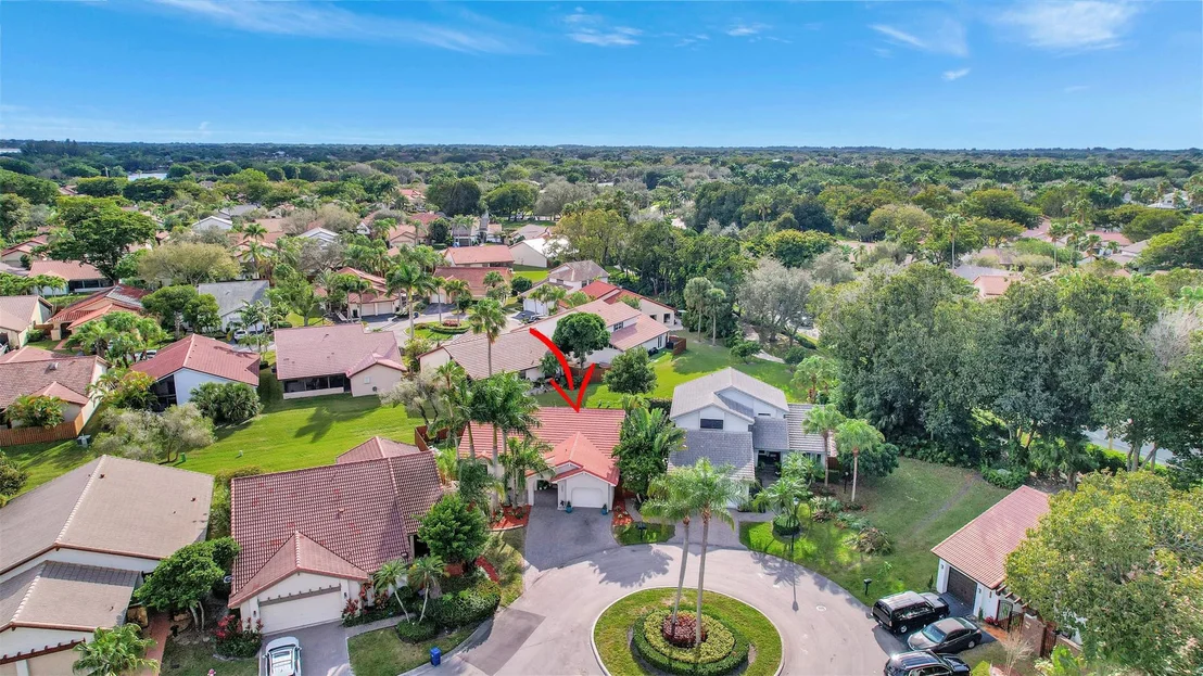 Photo of 2083 Augusta