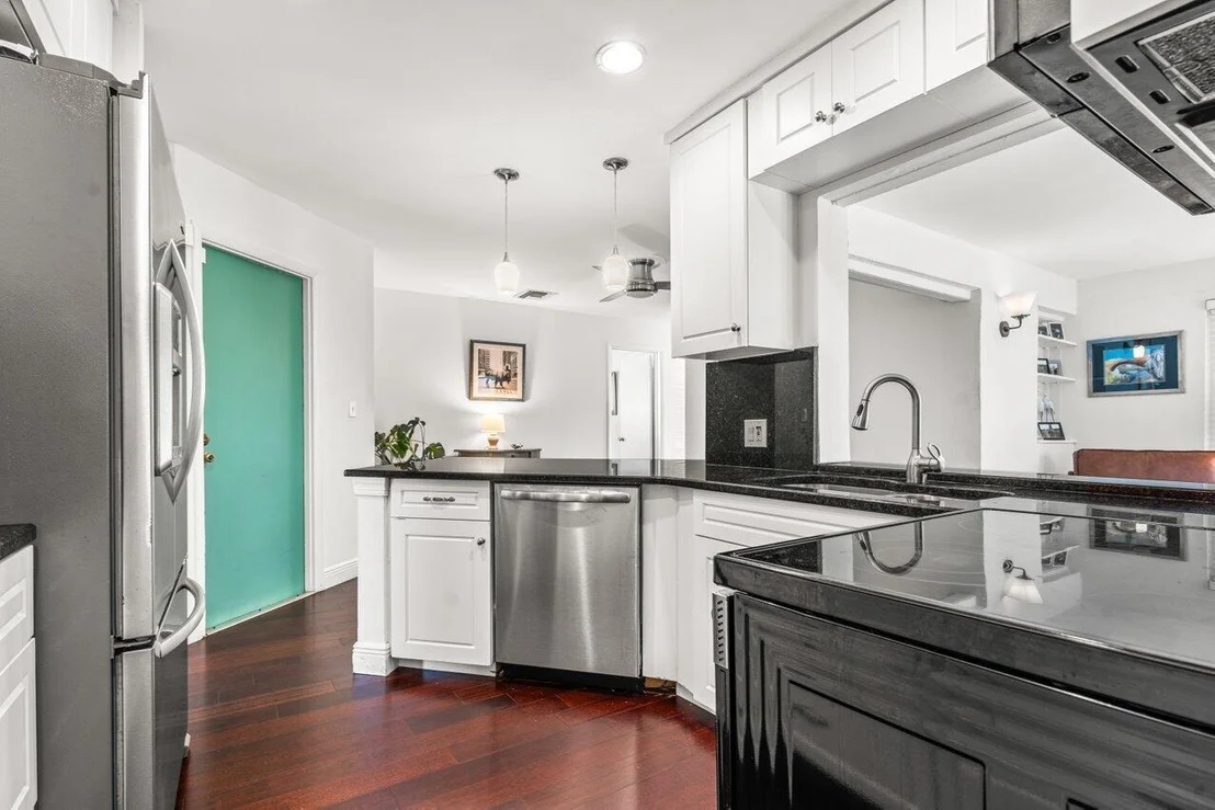 Photo of 609 Heron Drive