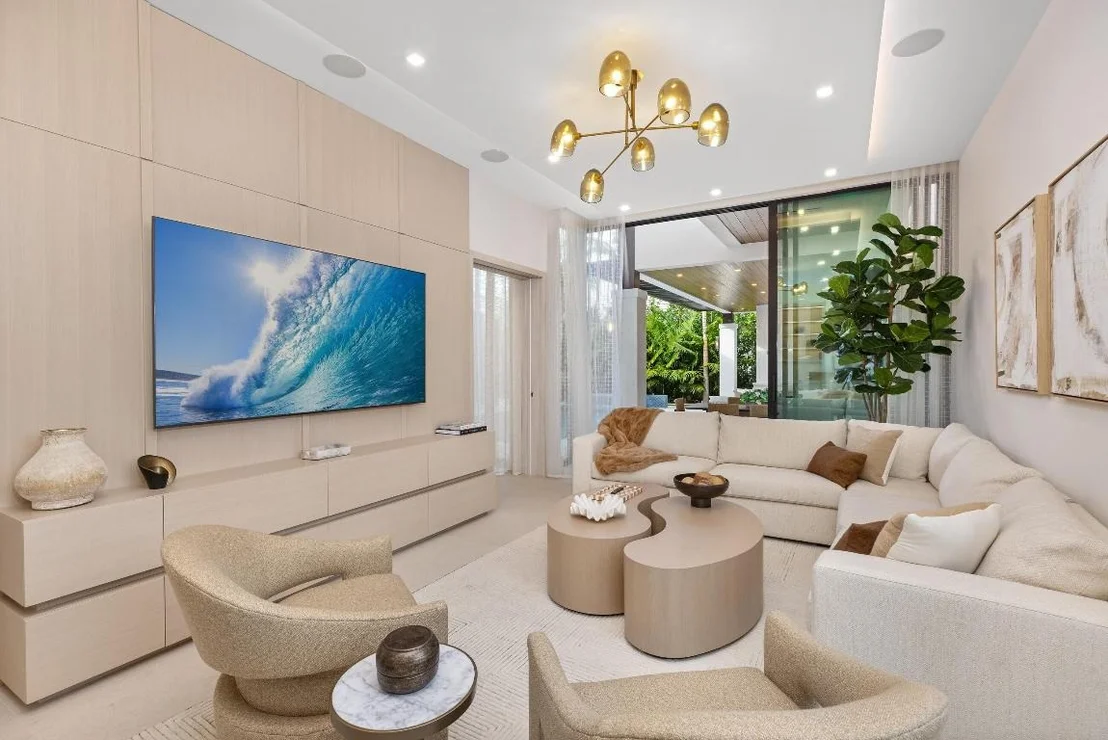Photo of 2498 Queen Palm Road