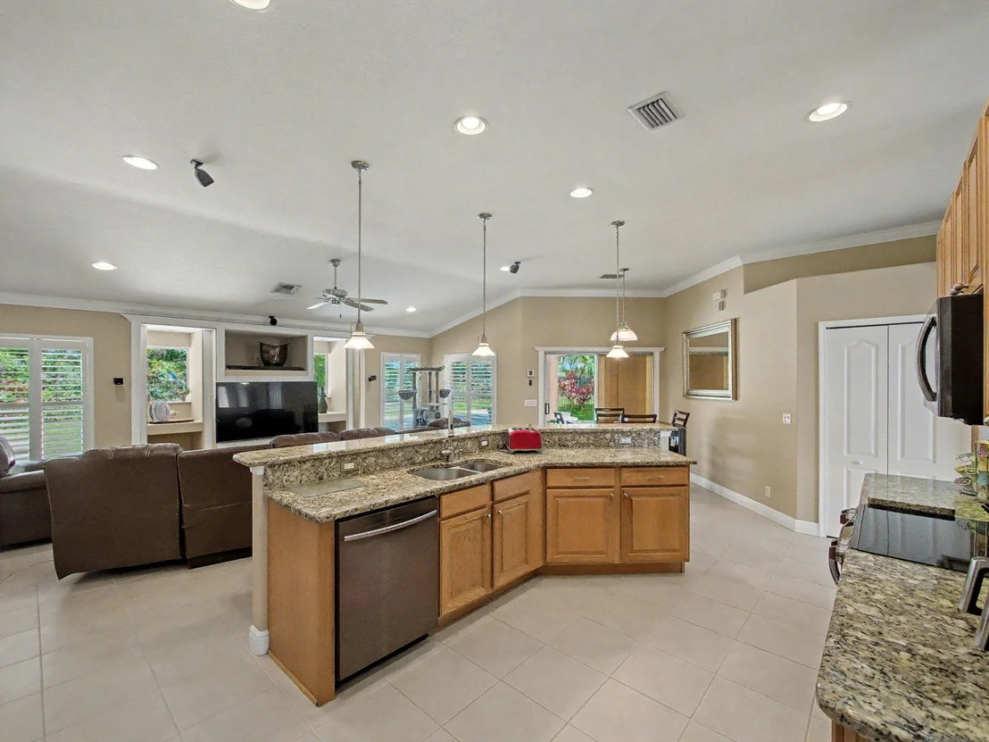 Photo of 2041 SW Panther Trace