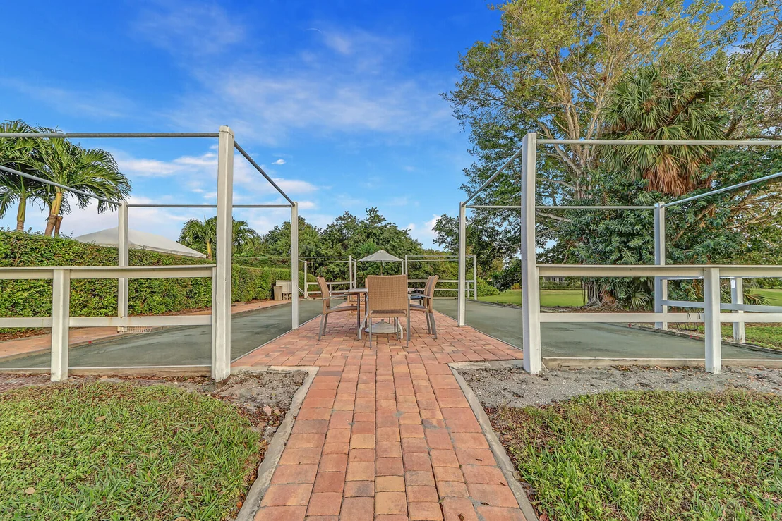 Photo of 3572 SE Court Drive