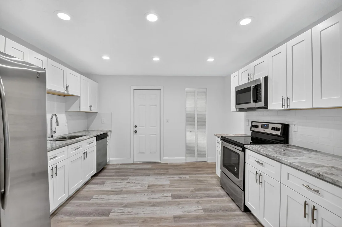 Photo of 6105 Dusenburg Road