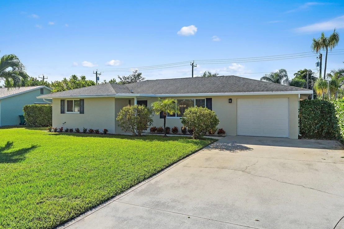 Photo of 372 Franklin Road
