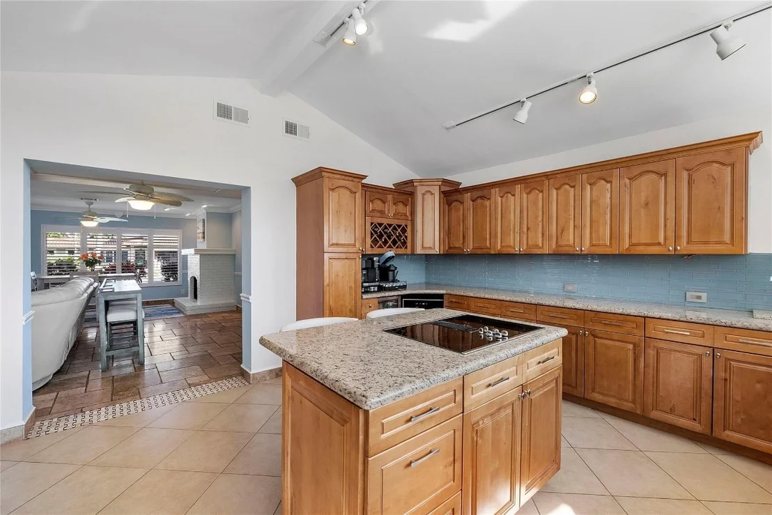 Photo of 731 SE 4th Avenue