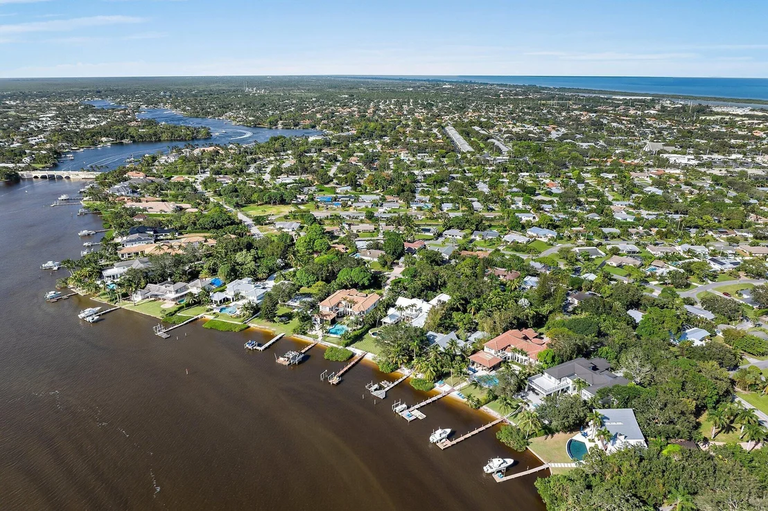 Photo of 243 W Riverside Drive