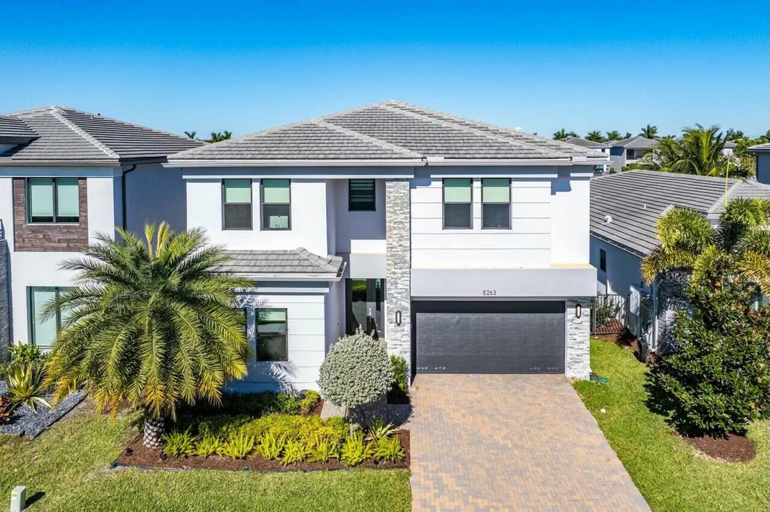 Photo of 8263 Oceanus Drive