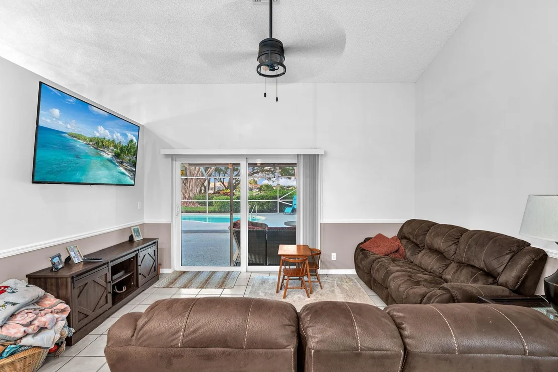 Photo of 6652 Hatteras Drive