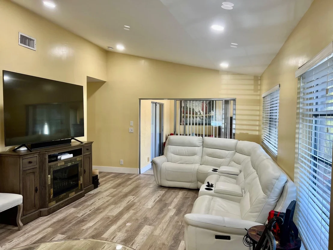 Photo of Unit 8053 at 8053 Springtree Road