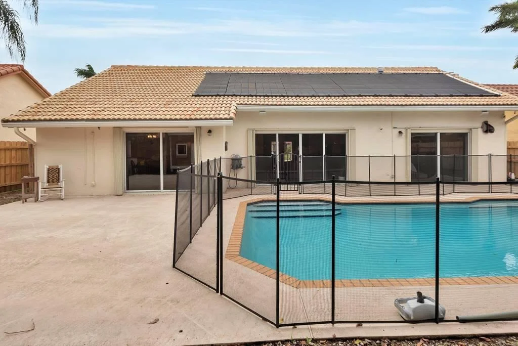 Photo of 9800 Sun Pointe Drive