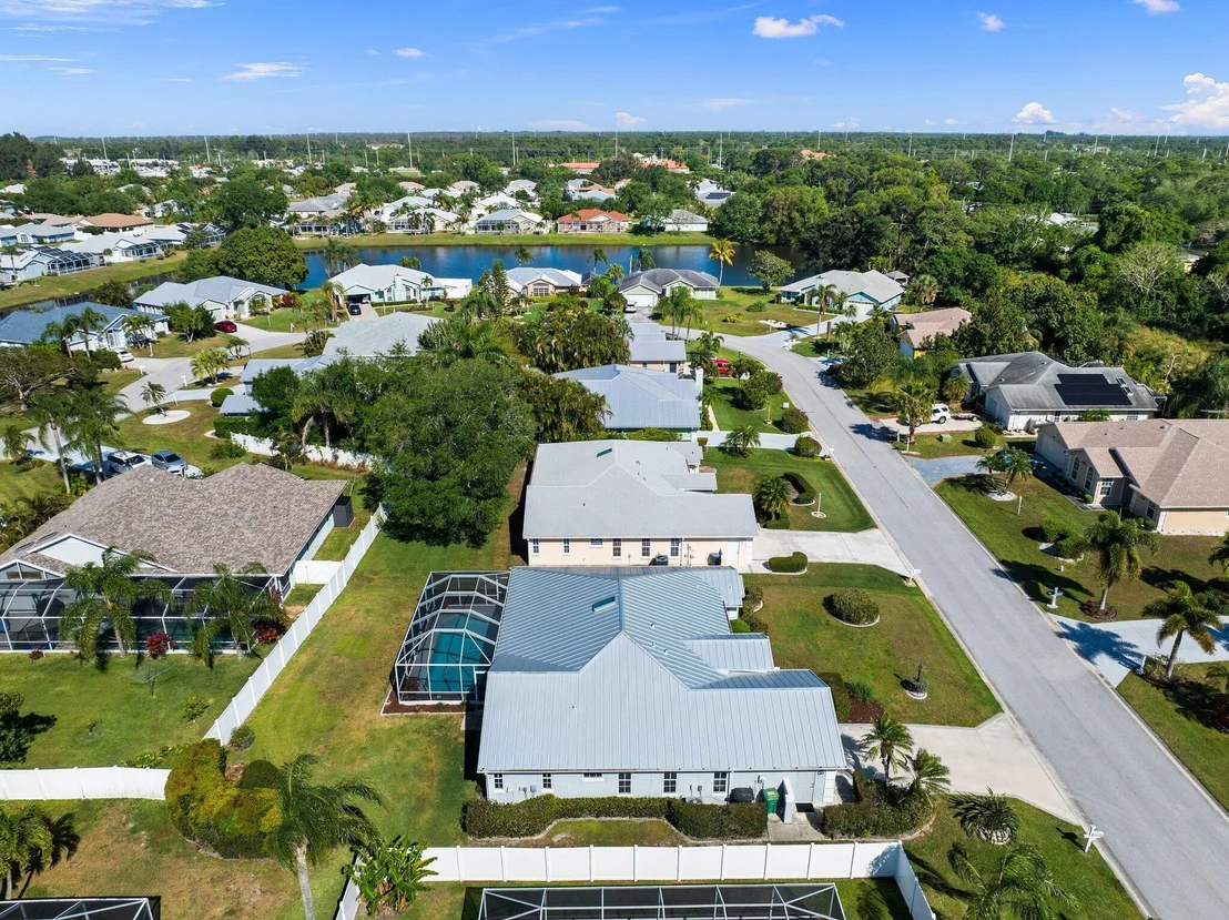 Photo of 6875 Bronte Circle