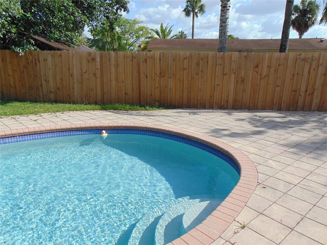 Photo of 6512 NW 9th Street
