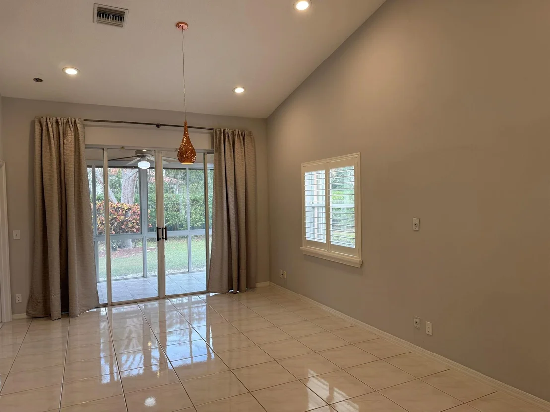 Photo of 8645 Via Giula