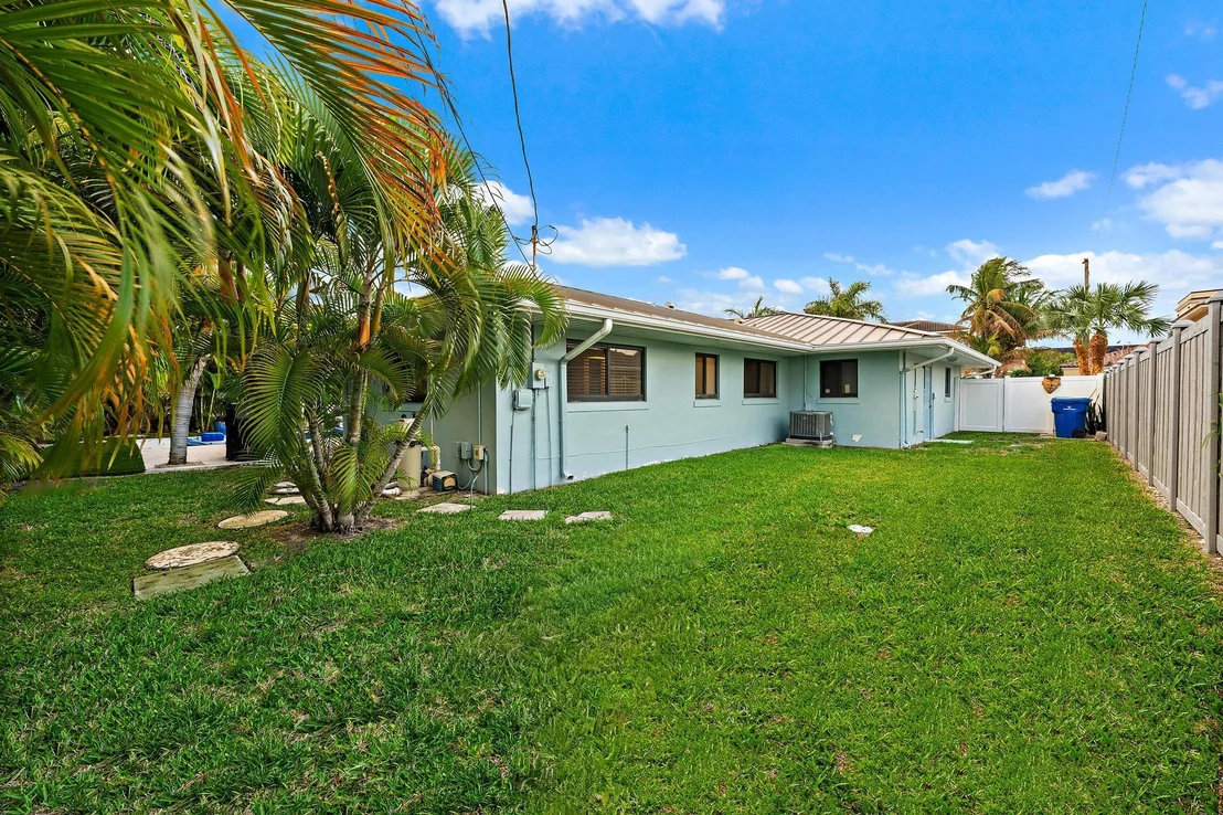 Photo of 1120 Singer Drive