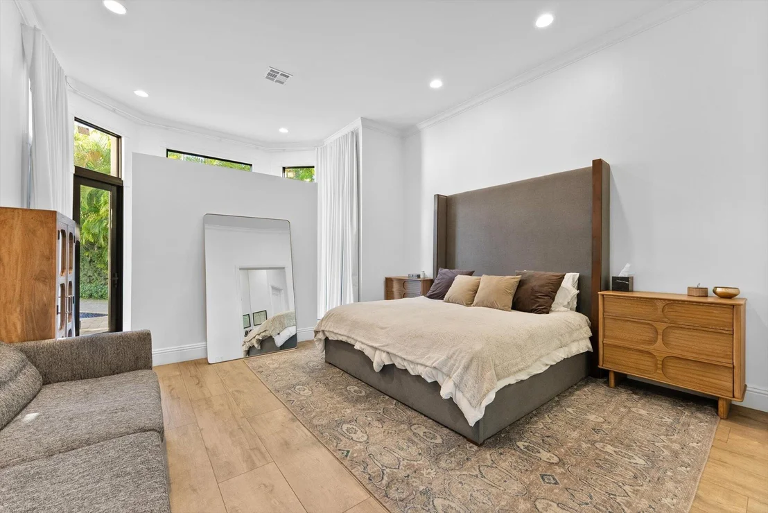 Photo of 7955 Mandarin Drive