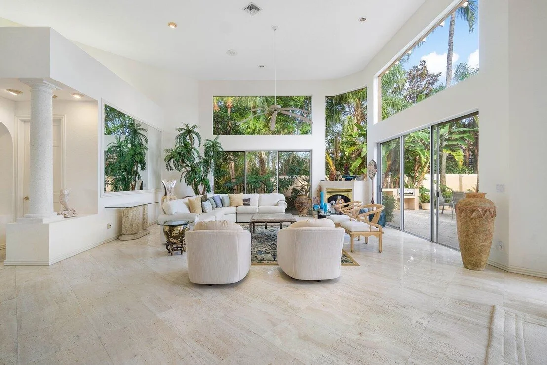 Photo of 5237 Deauville Circle