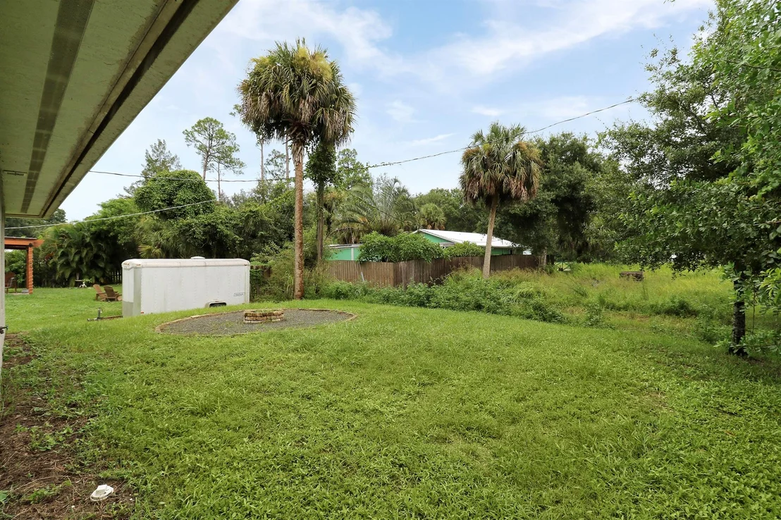 Photo of 6185 6th Place