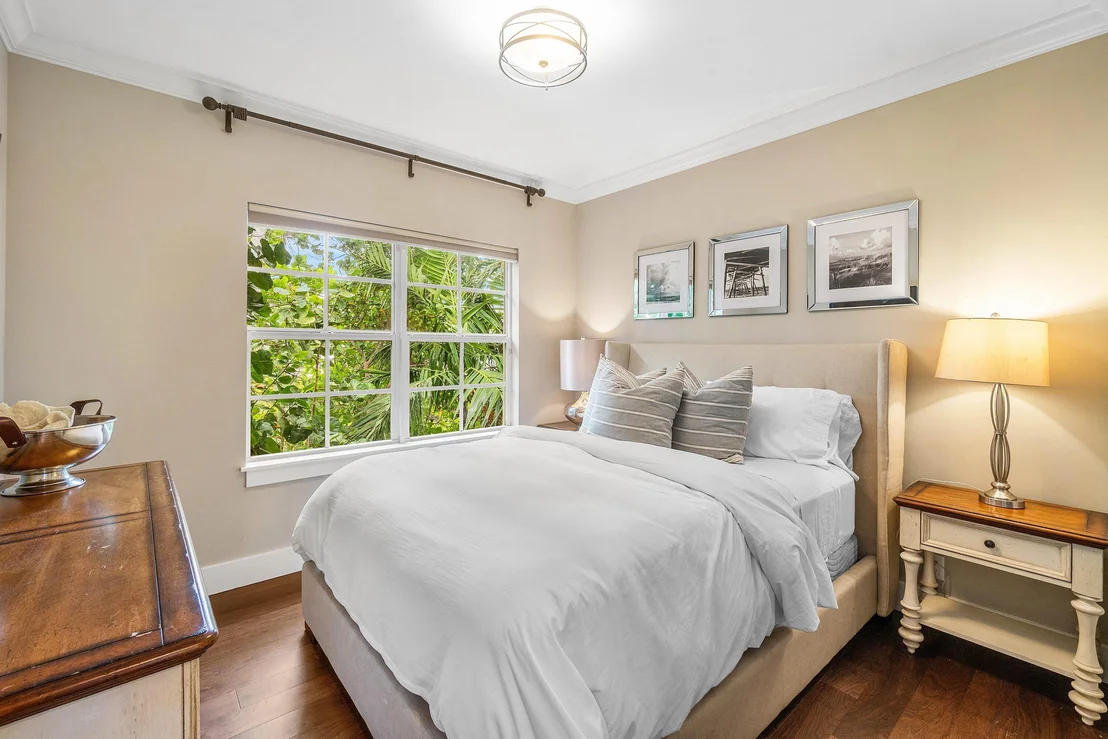 Photo of 1108 Coconut Row