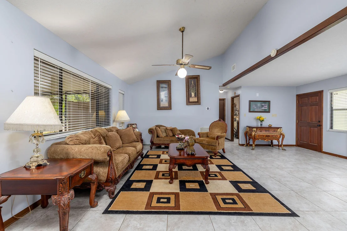 Photo of 8005 Lakeside Way