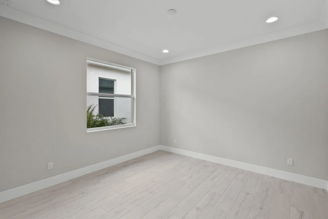 Photo of 2187 Falls Manor
