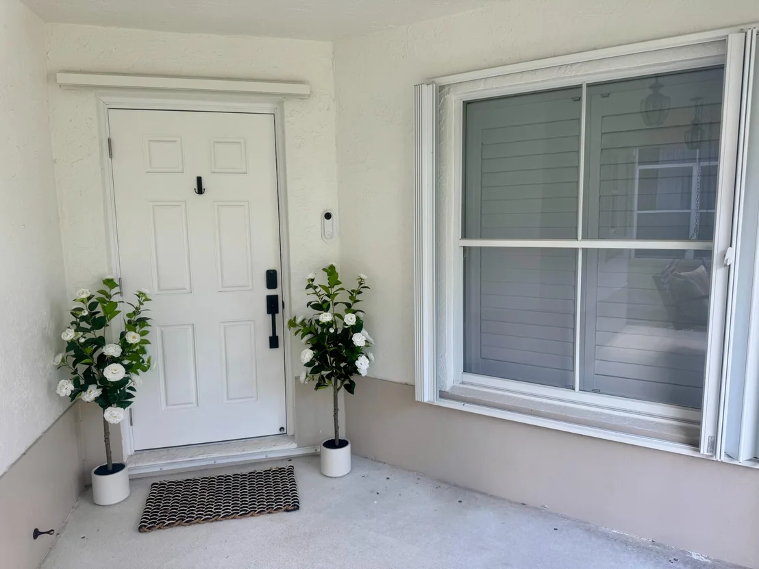 Photo of 7895 Manor Forest Boulevard