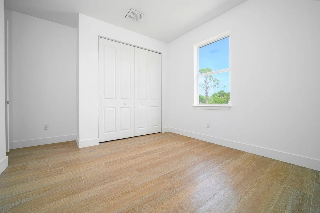 Photo of 15261 Brainbridge Circle