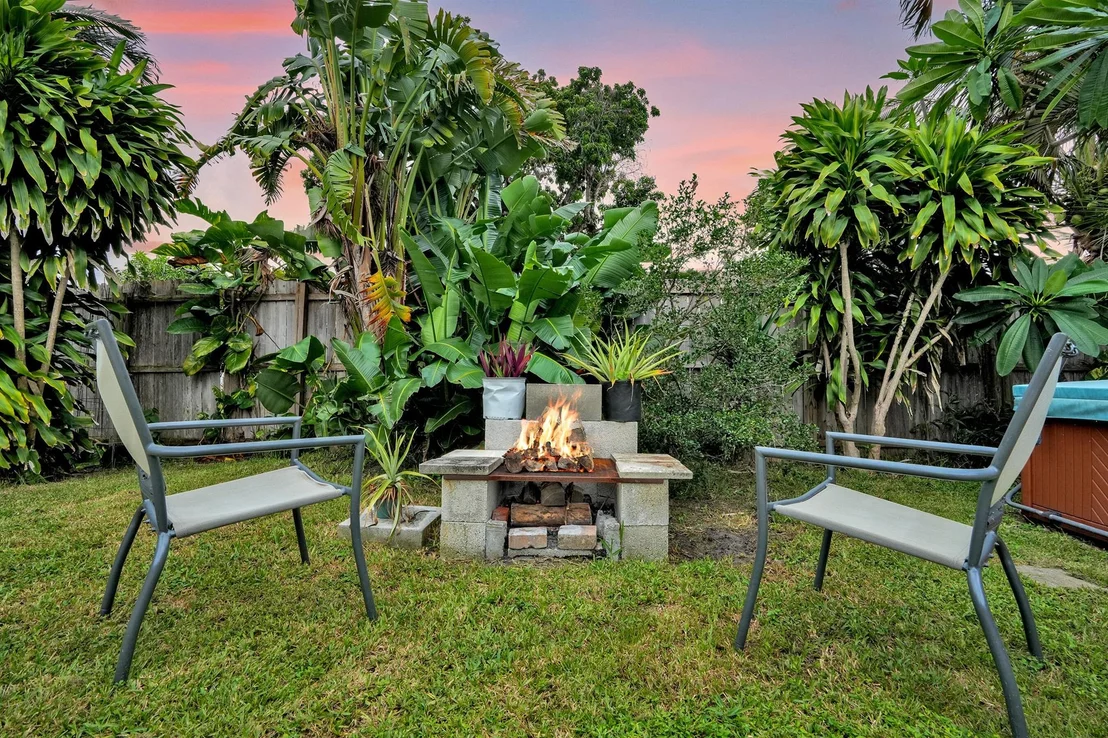 Photo of 607 SE 7th Avenue