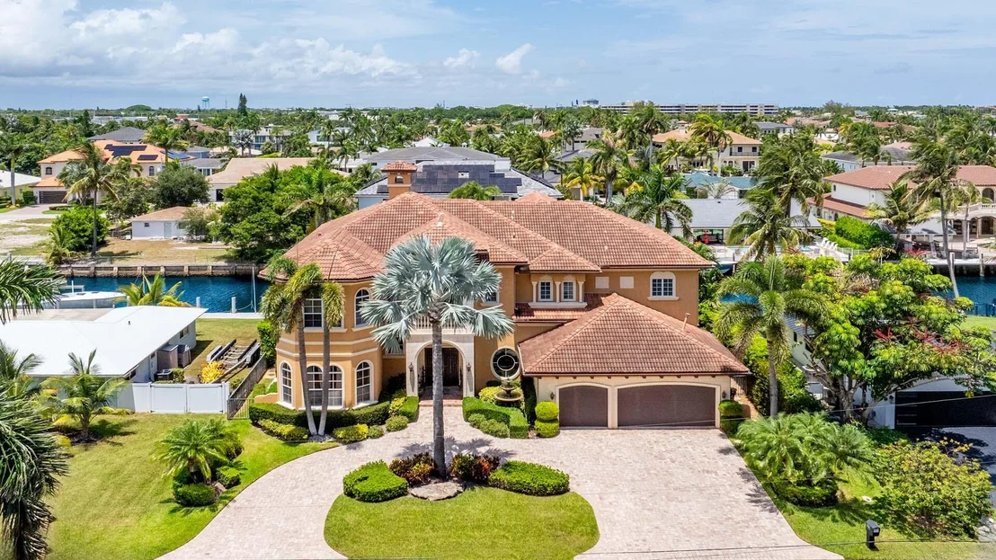 Photo of 929 Banyan Drive