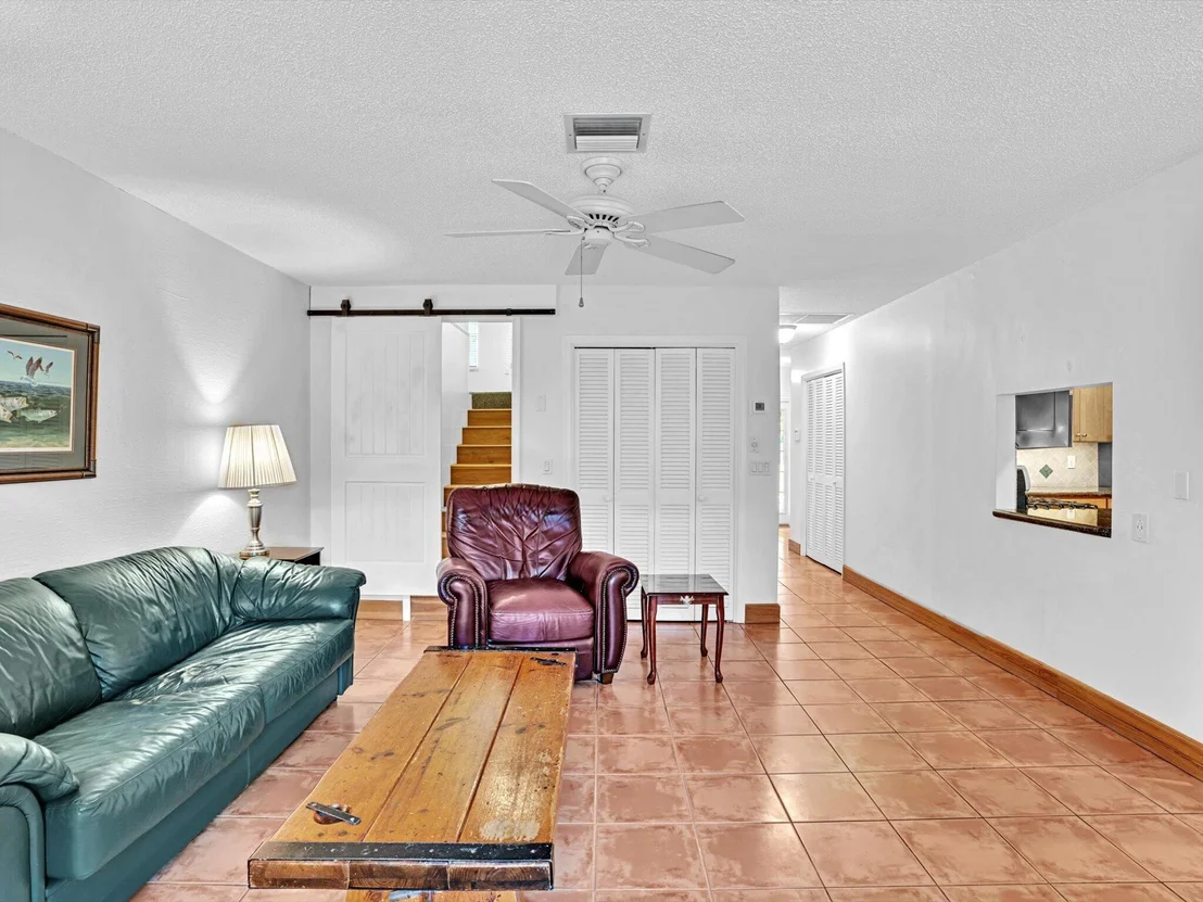 Photo of 3204 Lakeview Drive