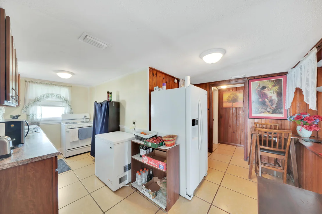 Photo of 5271 Wallis Road