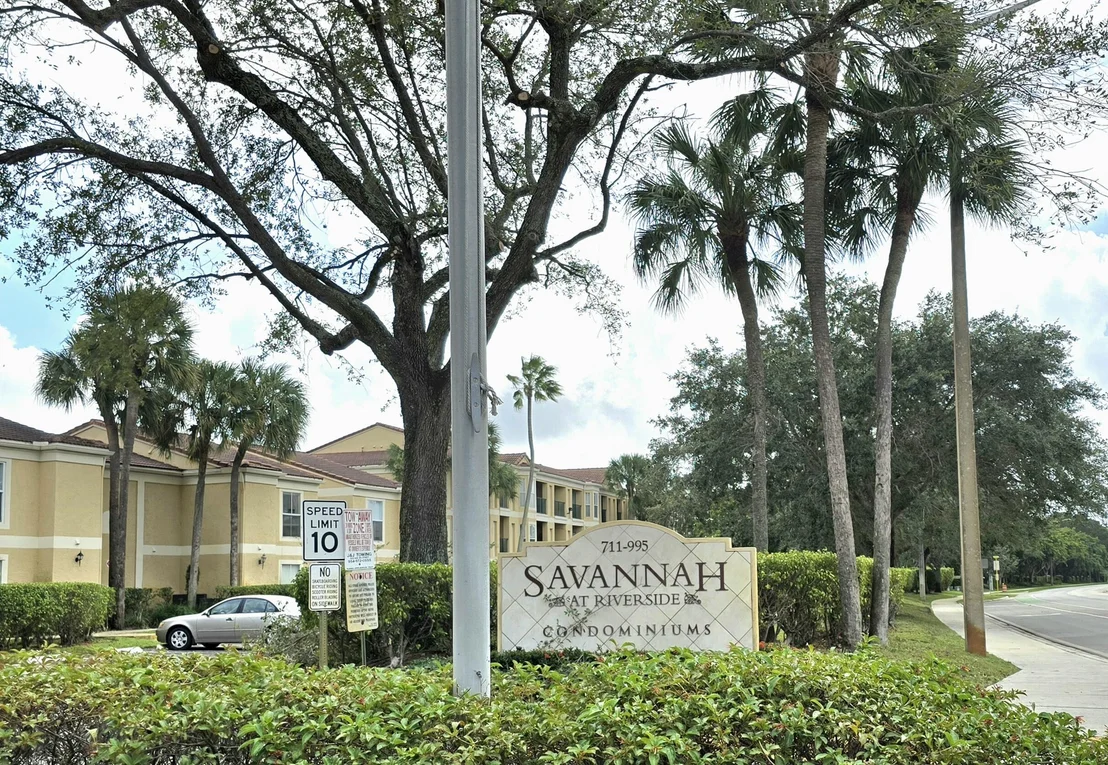Photo of Unit 220 at 977 Riverside Drive